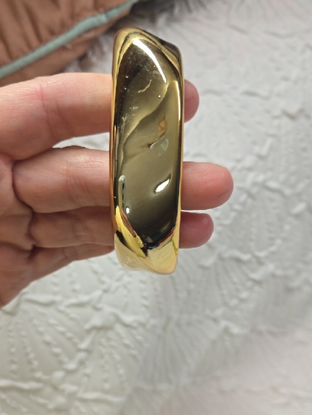 Gold Square-Edge Acrylic Bangle Bracelet - Women Jewelry - Picture 3 of 3